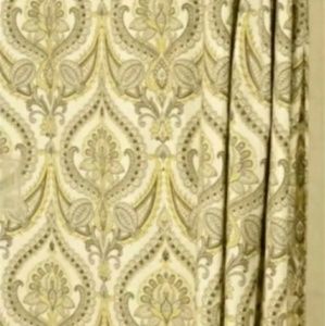 EUC Shower Curtain w/ Matching Hook Set